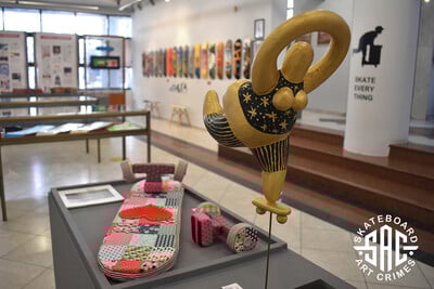 Skateboard Art Crimes: Η τέχνη κυλάει πάνω σε μια σανίδα skateboard