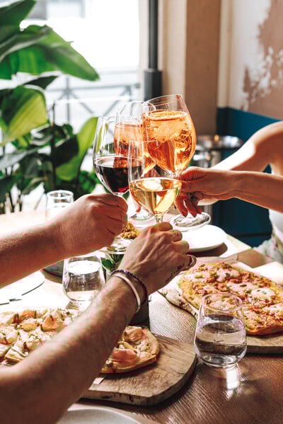 Vibo Bistrot Piraeus: Ένα μεσογειακό bistrot που ταιριάζει με τη ζωντανή πλευρά του Πειραιά