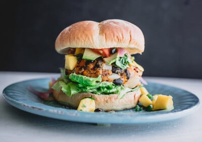 Μπορούμε τελικά να νηστεύουμε χωρίς να νιώθουμε ότι στερούμαστε;