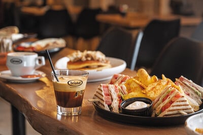 Capu Family Bar: Όταν θέλεις να πας «κάπου», τώρα ξέρεις πού