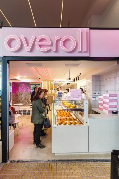 Νέα Overoll σε Κολωνάκι και Γλυφάδα 