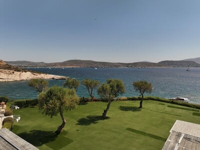 Η FOR303 παρουσιάζει το αθηναϊκό ντεμπούτο της MAGNIFIK