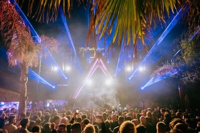 Bolivar Beacch Club - Το πιο ξεχωριστό open-air dancefloor της Αθήνας γράφει ξανά ιστορία!