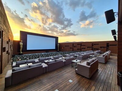Options Cinemas σε Escape Center & Smart Park: Ξεκινά η καλοκαιρινή σεζόν στους θερινούς κινηματογράφους 