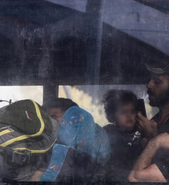 Στο Πολυτεχνείο πρόσφυγες και μετανάστες από την Μπουμπουλίνας - «Κανείς δεν ανήκει στην κόλαση των στρατοπέδων»