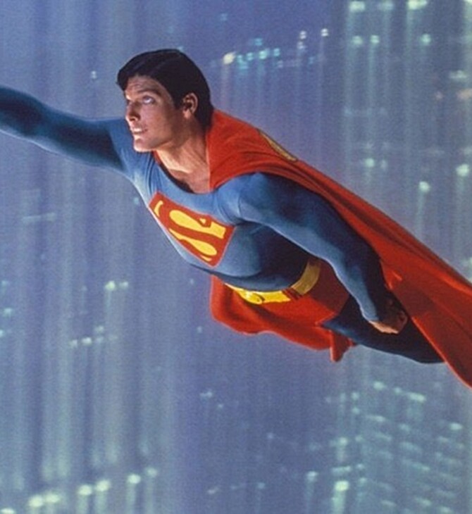 ΗΠΑ: Στο σφυρί η πρώτη κάπα που φόρεσε ο Superman