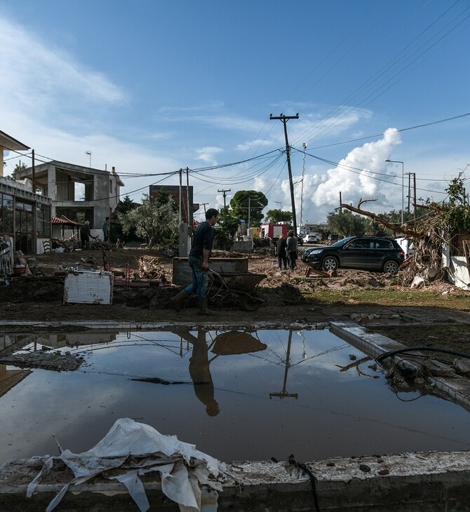 Χείμαρροι και καμένη γη: Η Κινέτα από δορυφόρο μετά τις χθεσινές πλημμύρες
