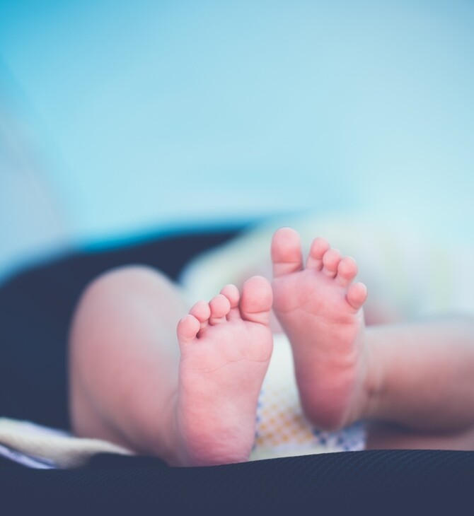 Δίδυμα τα πρώτα μωρά του 2020 - Γεννήθηκαν στη Λάρισα