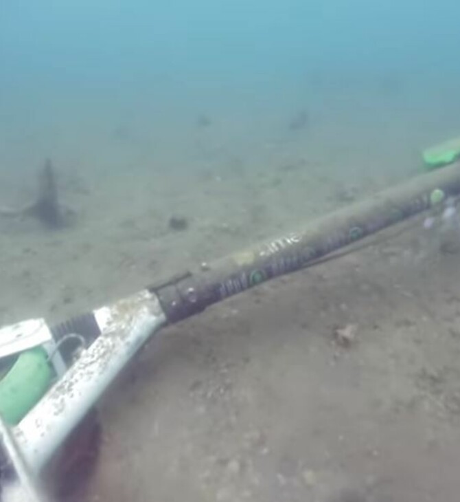 Πατίνια, δίκυκλα, καρότσι και κάδο απορριμάτων «είδε» το υποβρύχιο drone στο βυθό του Θερμαϊκού