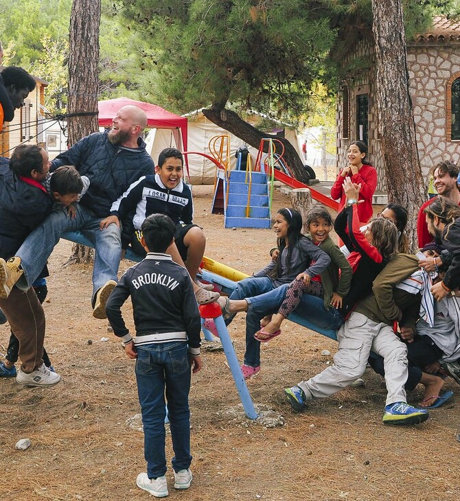 Η Αλληλεγγύη Λέσβου βοηθά πρόσφυγες και μετανάστες στην πρώτη γραμμή, σε συνθήκες ιδιαίτερα αντίξοες