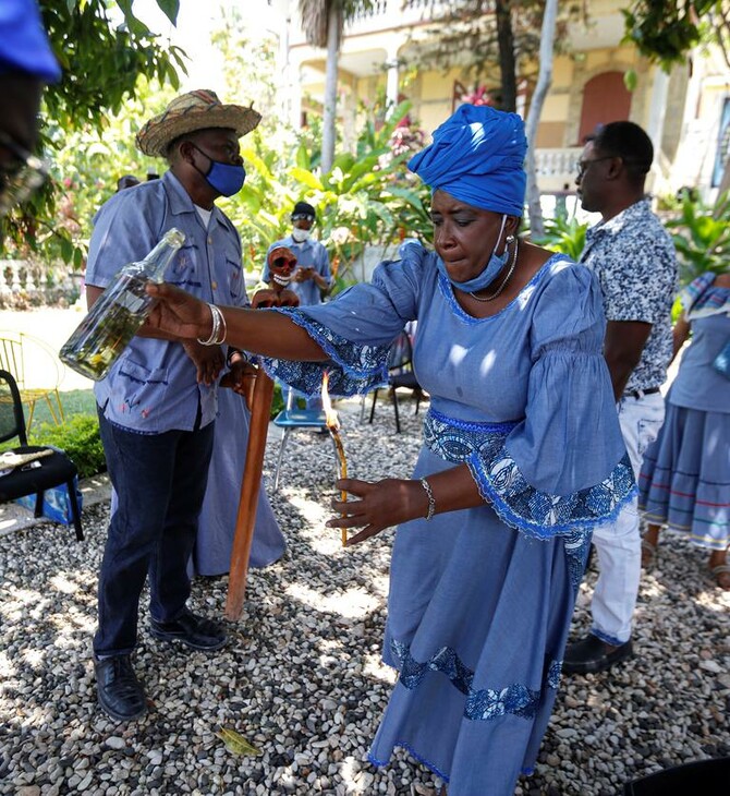 Αϊτή: Ιερείς βουντού προετοιμάζουν ναούς και θεραπείες για τους ασθενείς του κορωνοϊού