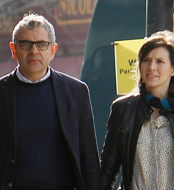 Ο Rowan Atkinson ετοιμάζεται να γίνει ξανά πατέρας στα 62 του χρόνια