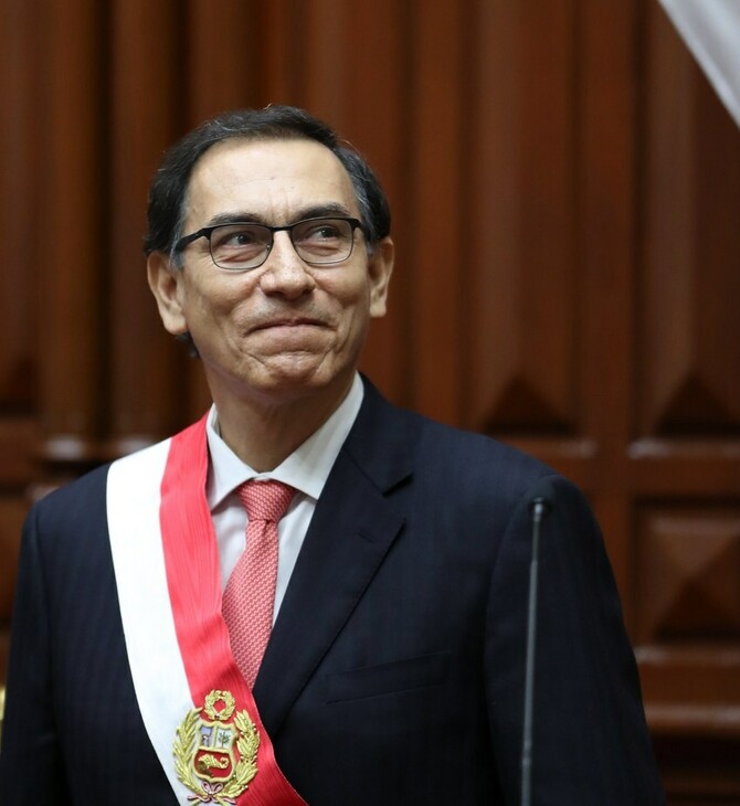 Ο Μαρτίν Βισκάρα ορκίστηκε νέος πρόεδρος του Περού