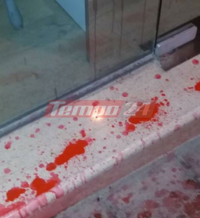 Επίθεση με πέτρες και μπογιές σε συμβολαιογραφικό γραφείο στην Πάτρα