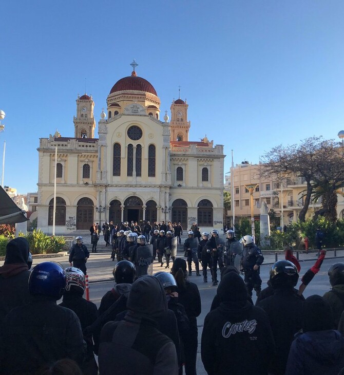 Ένταση στο μνημόσυνο του Κωνσταντίνου Κατσίφα στο Ηράκλειο - Τραυματίστηκε αστυνομικός