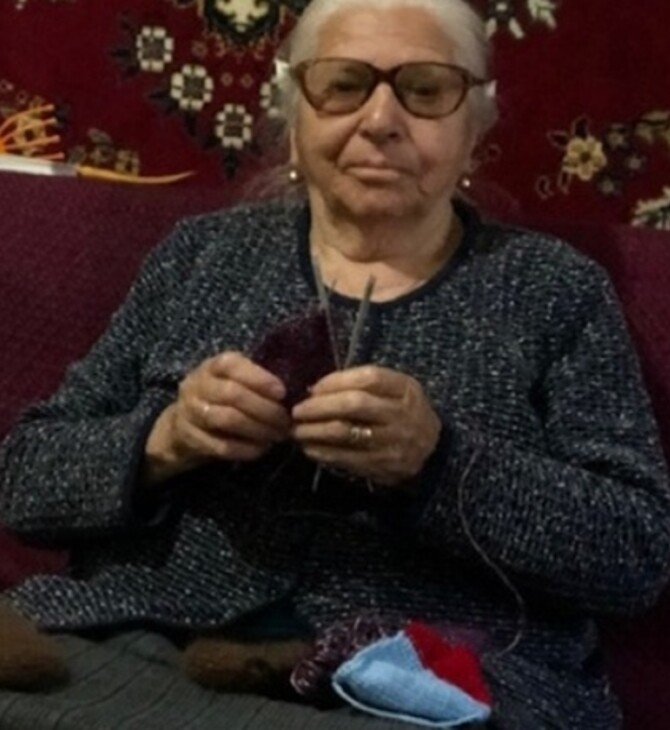 Πρόστιμο 2.600 ευρώ στη γιαγιά με τα τερλίκια - «Να κατασχέσετε το φέρετρό μου» απαντά