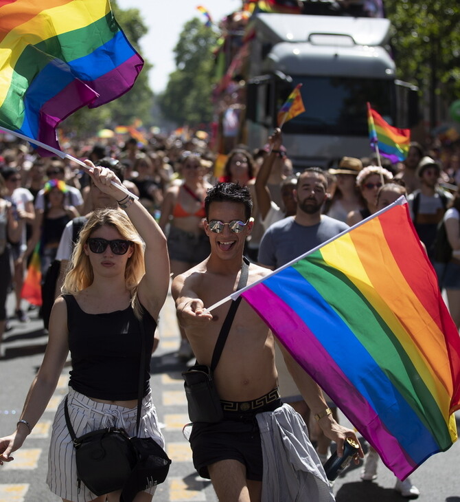 Το πρώτο Pride στα Σκόπια - Καύσωνας και γυμνόστηθες Femen στο Παρίσι