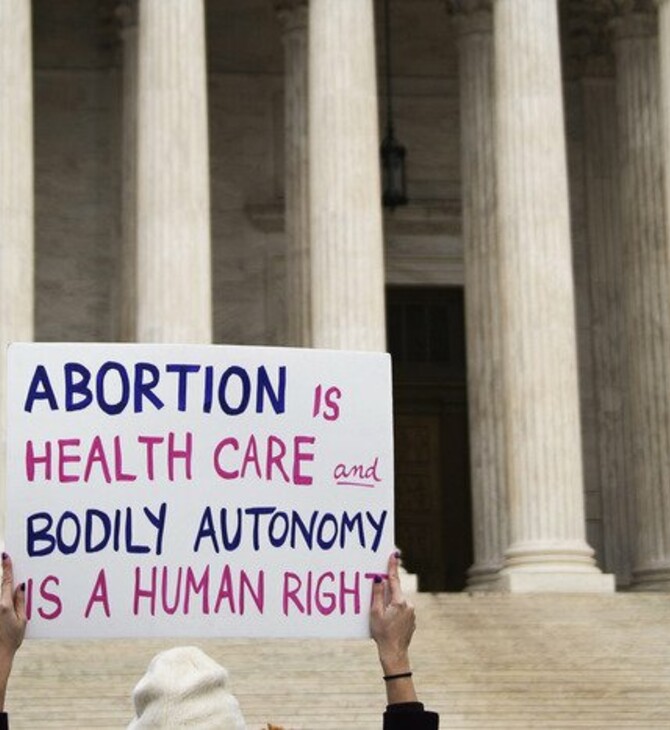 Η Google πιέζεται να σταματήσει να διαφημίζει κλινικές κατά των αμβλώσεων