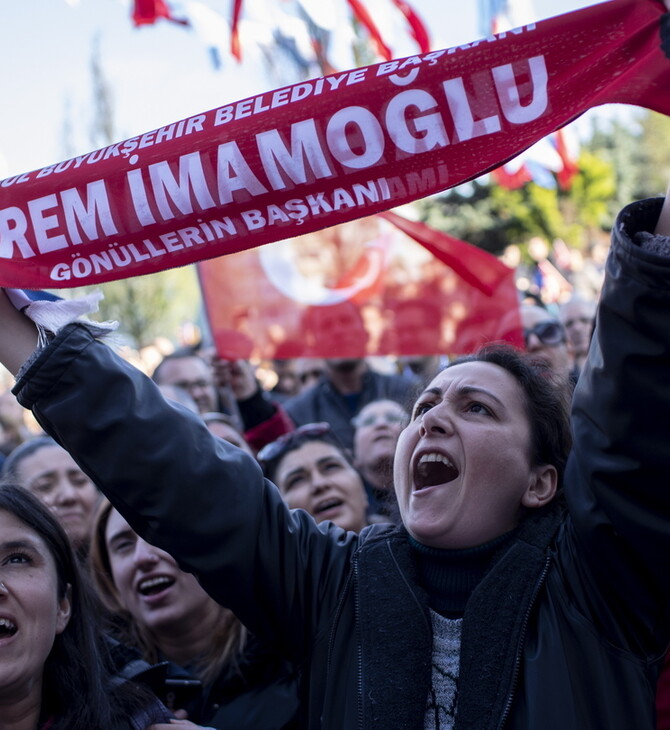 Γκιούλ και Νταβούτογλου, επικρίνουν την ακύρωση των δημοτικών εκλογών στην Κωνσταντινούπολη