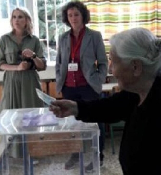 Ιουλία Κατσαδήμα: 103 ετών, ίσως η μεγαλύτερη σε ηλικία ψηφοφόρος