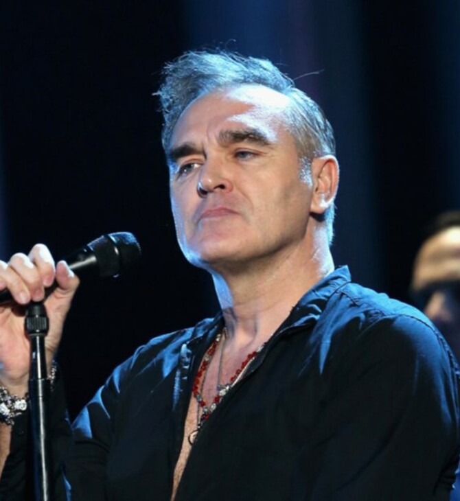 Νέες αντιδράσεις κατά του Morrissey για τη στήριξη στην ακροδεξιά