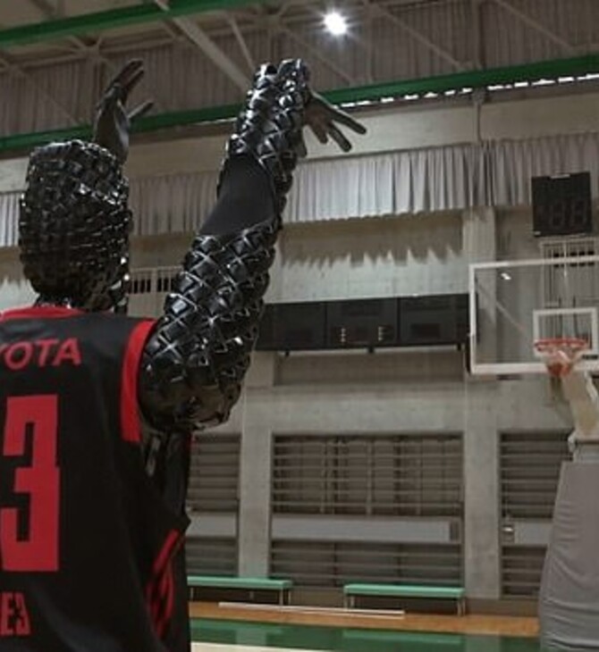 Ρομπότ μπασκετμπολίστας κάνει ρεκόρ Γκίνες βάζοντας 2.020 καλάθια στη σειρά
