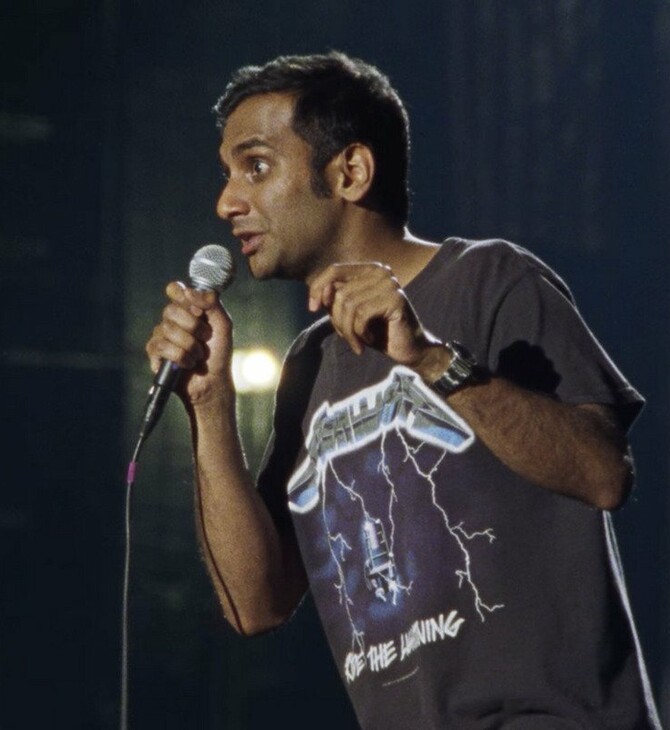 «Aziz Ansari: Right Now» στο Netflix: Η stand up κωμωδία της απολογίας και της ενσυναίσθησης