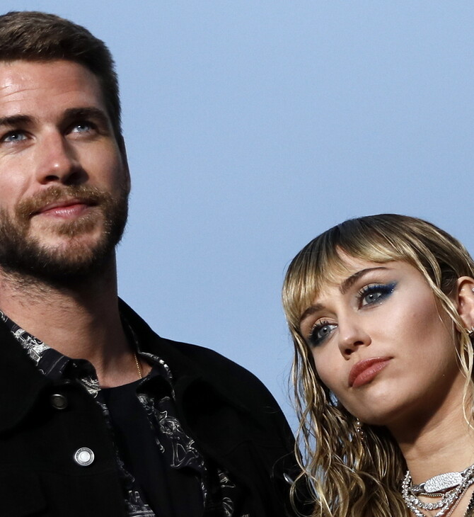 H Miley Cyrus διαψεύδει ότι απάτησε τον Liam Hemsworth