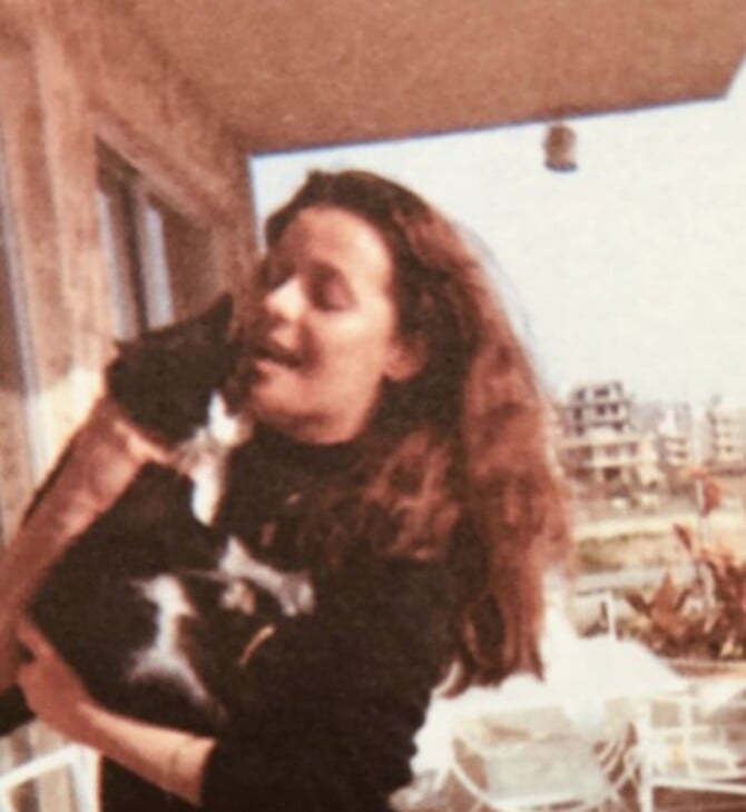 Όταν η Βίκυ Βανίτα έγραφε μια ιστορία αγάπης για τον γάτο της