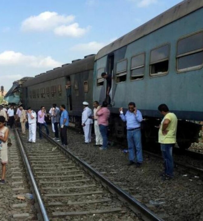 Αίγυπτος: Τους έπιασε χωρίς εισιτήριο και τους ανάγκασε να πηδήξουν από το τρένο εν κινήσει - Ένας νεκρός
