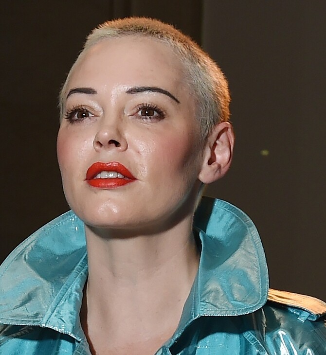 Η Rose McGowan κατηγορεί τον οσκαρικό σκηνοθέτη Αλεξάντερ Πέιν για σεξουαλική παρενόχληση - «Ήμουν 15 ετών»