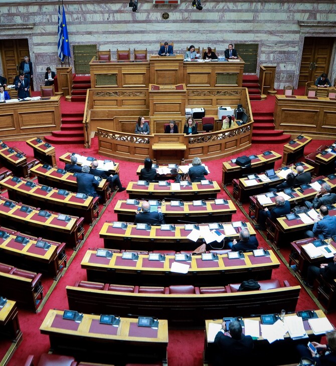 Στη βουλή δικογραφία για τρεις πρώην υπουργούς για το rebate στην Υγεία