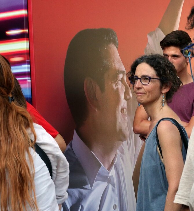 Εθνικές Εκλογές 2019: Το κλίμα στα εκλογικά περίπτερα ΣΥΡΙΖΑ και ΝΔ μετά το πρώτο exit poll