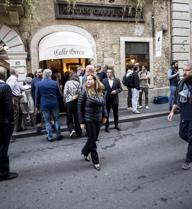 Το τεράστιο ενοίκιο του ιστορικού Caffè Greco στη Ρώμη και ο φόβος της έξωσης