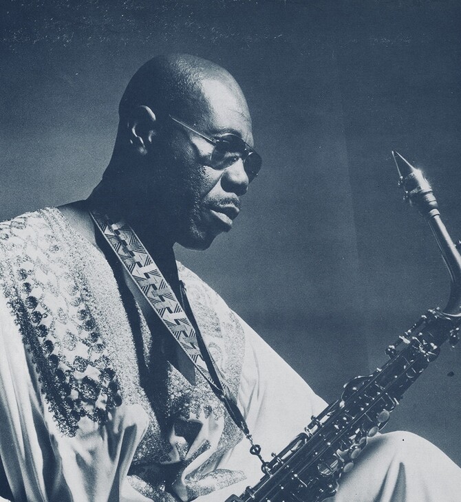 Manu Dibango (1933-2020): Ένας από τους σπουδαιότερους και πιο επιτυχημένους Αφρικανούς μουσικούς όλων των εποχών