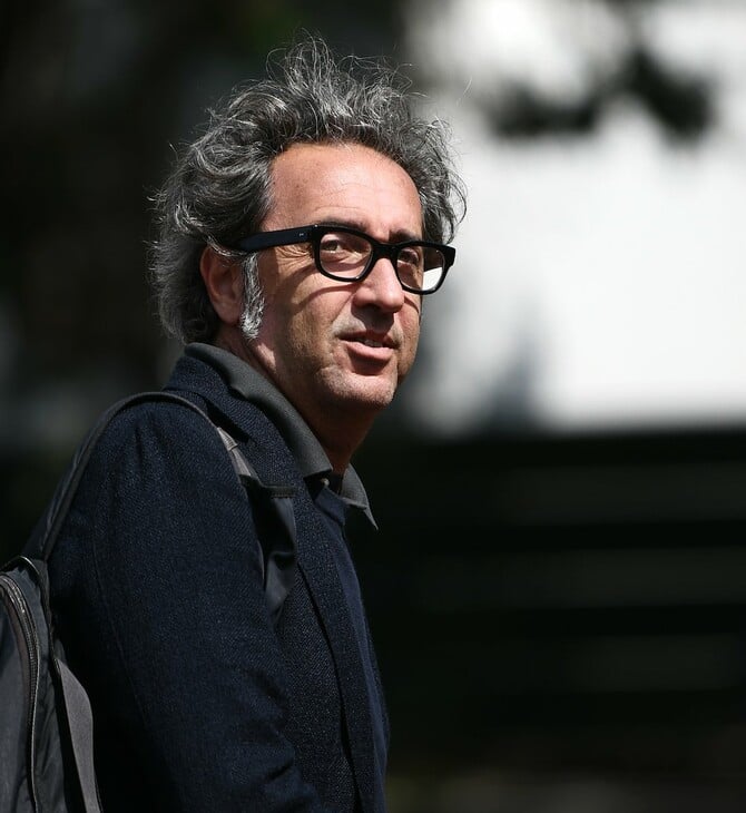 «Υοung Pope»: Ο Paolo Sorrentino μιλά στη LIFO για τον αιχμηρό, σέξι Ποντίφικα που δημιούργησε με τον Τζουντ Λο