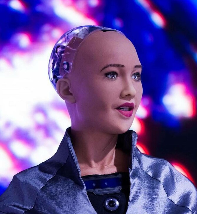 Το ρομπότ «Σοφία» δήλωσε ότι δεν έχει κάνει ποτέ σεξ
