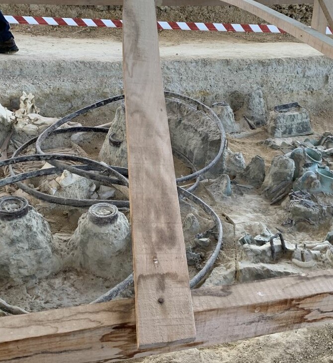 Μενδώνη: Μεγάλης αρχαιολογικής και ιστορικής αξίας τα ευρήματα του Τύμβου της Δοξιπάρας στον Έβρο