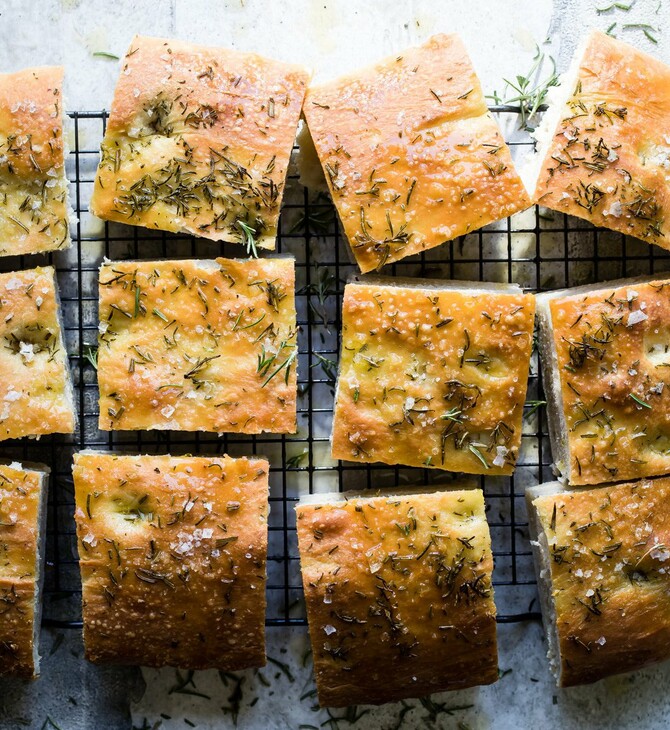 Φοκάτσια, τσαπάτι, ψωμί σόδας: Συνταγές για ψωμιά απείρως ευκολότερα από το προζυμένιο