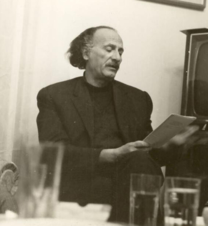 Όταν ο «σκοτεινός συνωμότης» Μιχάλης Κατσαρός είχε συνομιλήσει με τον Στάθη Τσαγκαρουσιάνο
