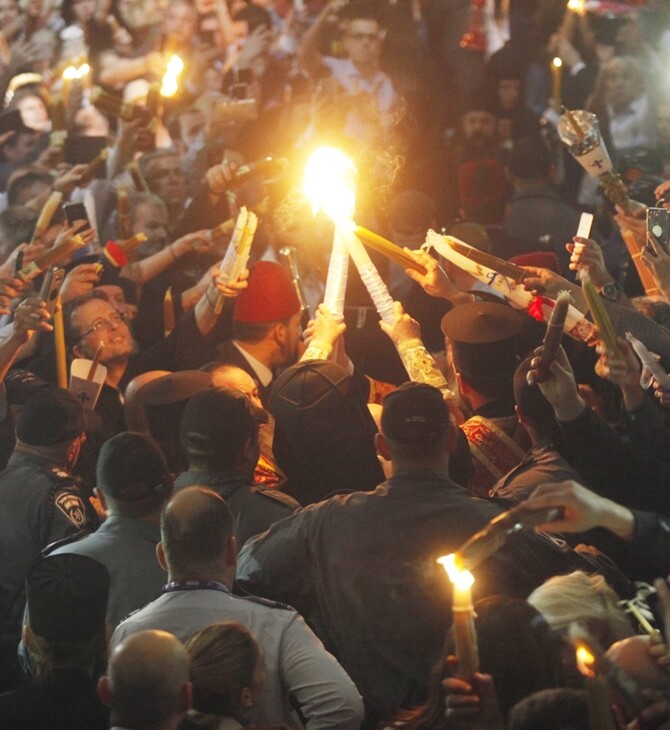 Σε κλίμα κατάνυξης ολοκληρώθηκε η τελετή αφής του Αγίου Φωτός στα Ιεροσόλυμα
