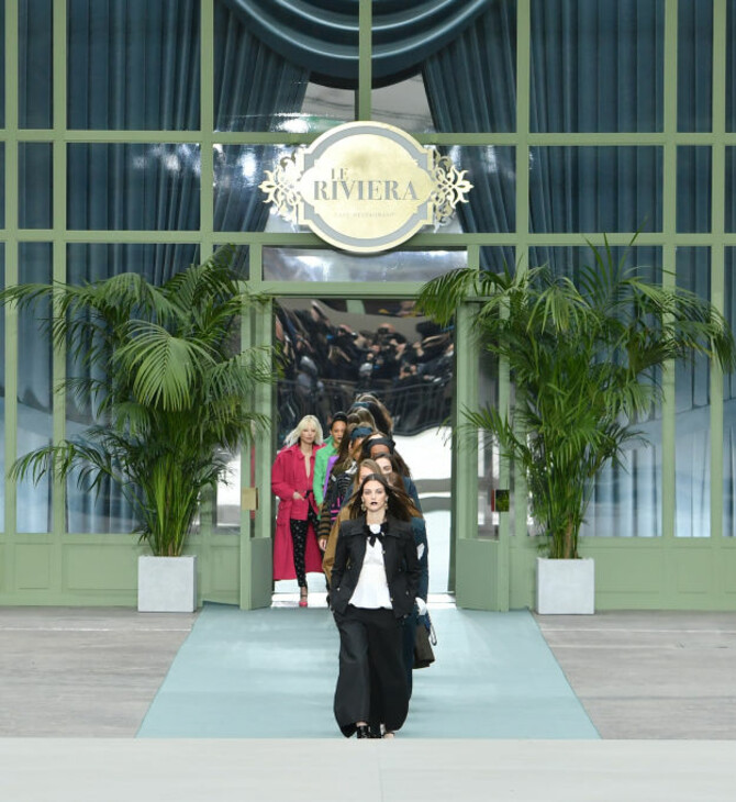 Chanel: H πρώτη επίδειξη από τη διάδοχο του Λάγκερφελντ - Η Βιρζινί Βιάρντ έκανε ντεμπούτο στο Παρίσι