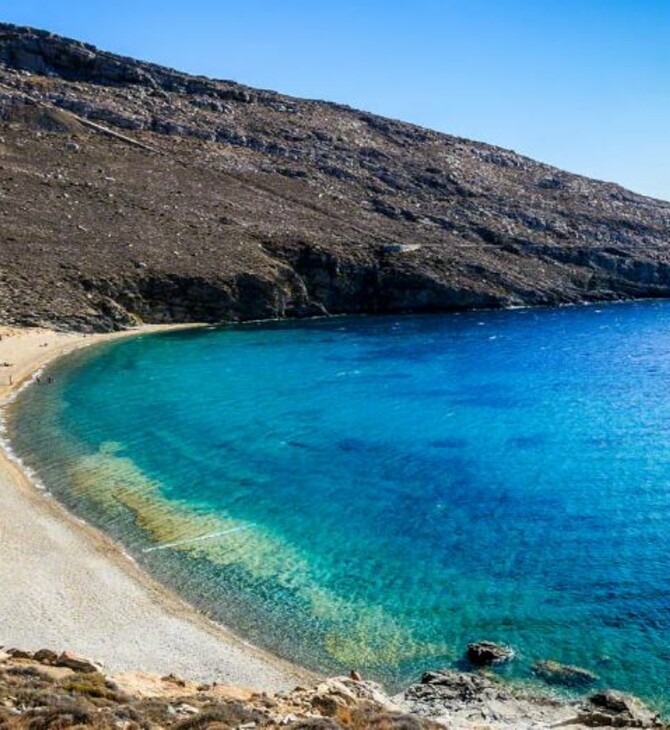 Στη Σέριφο η πρώτη ελληνική παραλία όπου απαγορεύτηκε το κάπνισμα - Θα υπάρχει ειδική ζώνη για καπνιστές