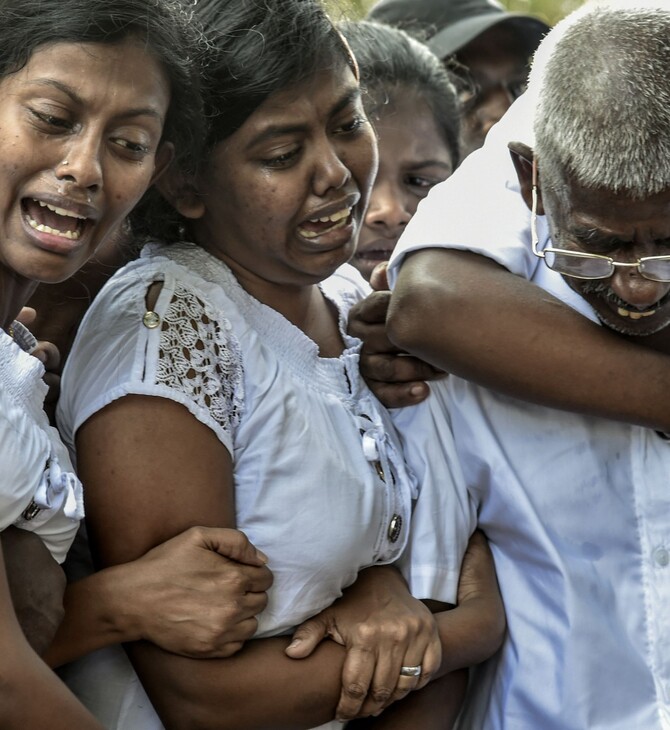 Σρι Λάνκα: Η έγκυος σύζυγος βομβιστή αυτοκτονίας ανατινάχθηκε - Το γιλέκο με τα εκρηκτικά σκότωσε τα παιδιά της