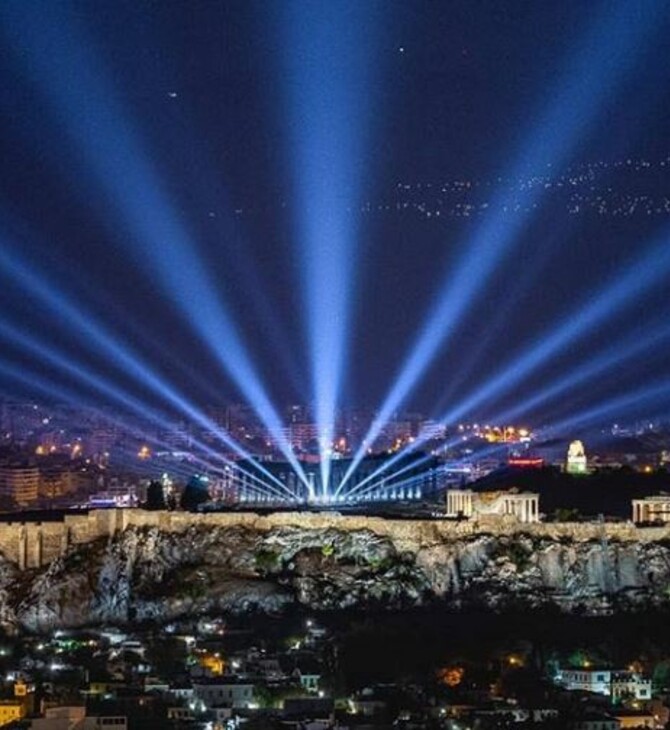 Η Ακρόπολη ακτινοβολεί: Η εντυπωσιακή φωτογραφία από τον νέο φωτισμό