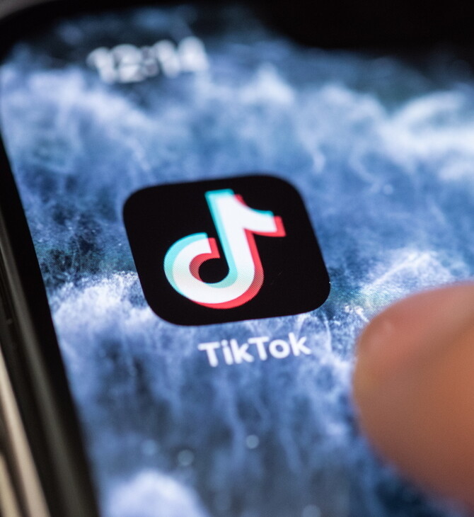Ο Τραμπ απαγορεύει το TikTok και το WeChat από τα app stores -Από την Κυριακή
