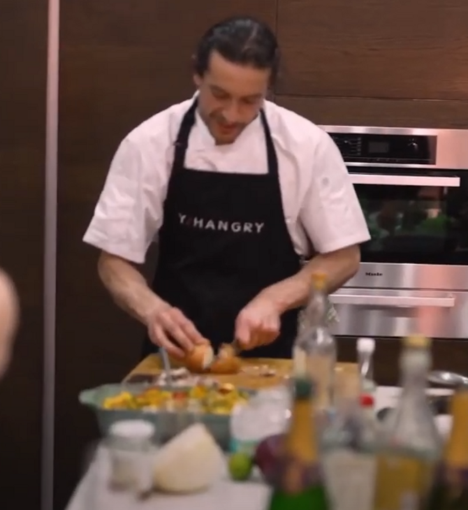 Yhangry: Μία startup που προσφέρει δείπνο στο σπίτι με προσωπικό σεφ