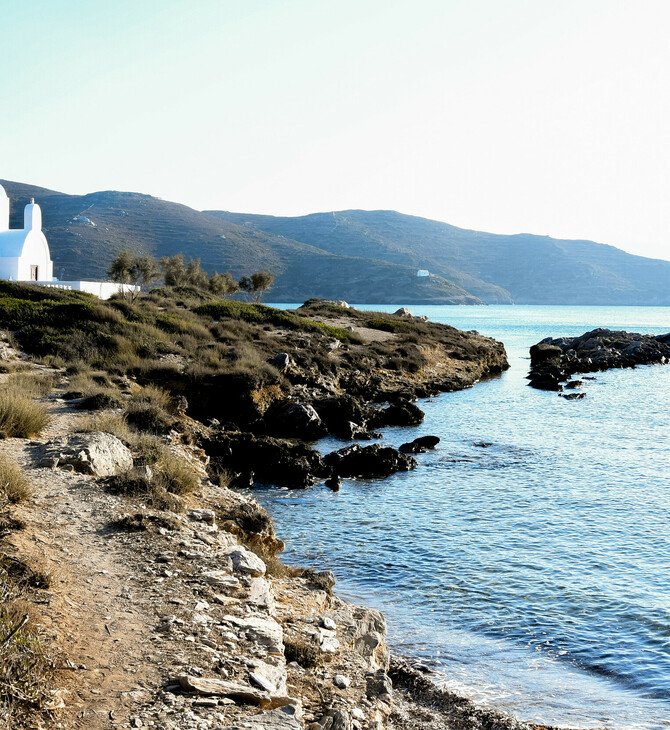 La Repubblica: H Ελλάδα εμβολιάζει τους κατοίκους των νησιών κάτω των 5.000 κατοίκων μέχρι τέλη Απριλίου