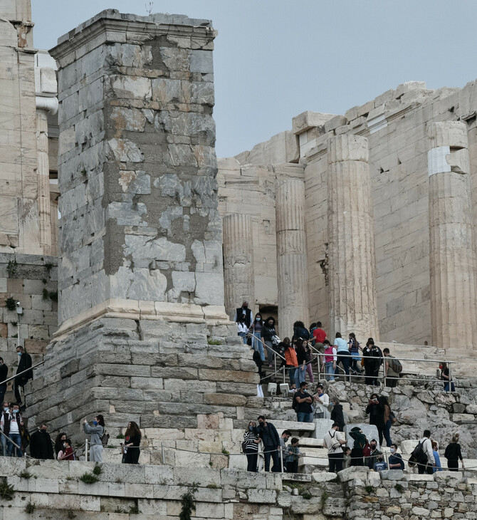 Φωτογραφίες: Ουρές στην Ακρόπολη- Πολλοί επισκέπτες σε αρχαιολογικούς χώρους στην Παγκόσμια Ημέρα Μνημείων