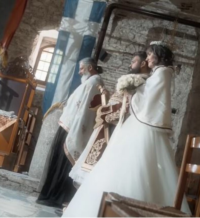 Viral ο γάμος με στολές της Ελληνικής Επανάστασης